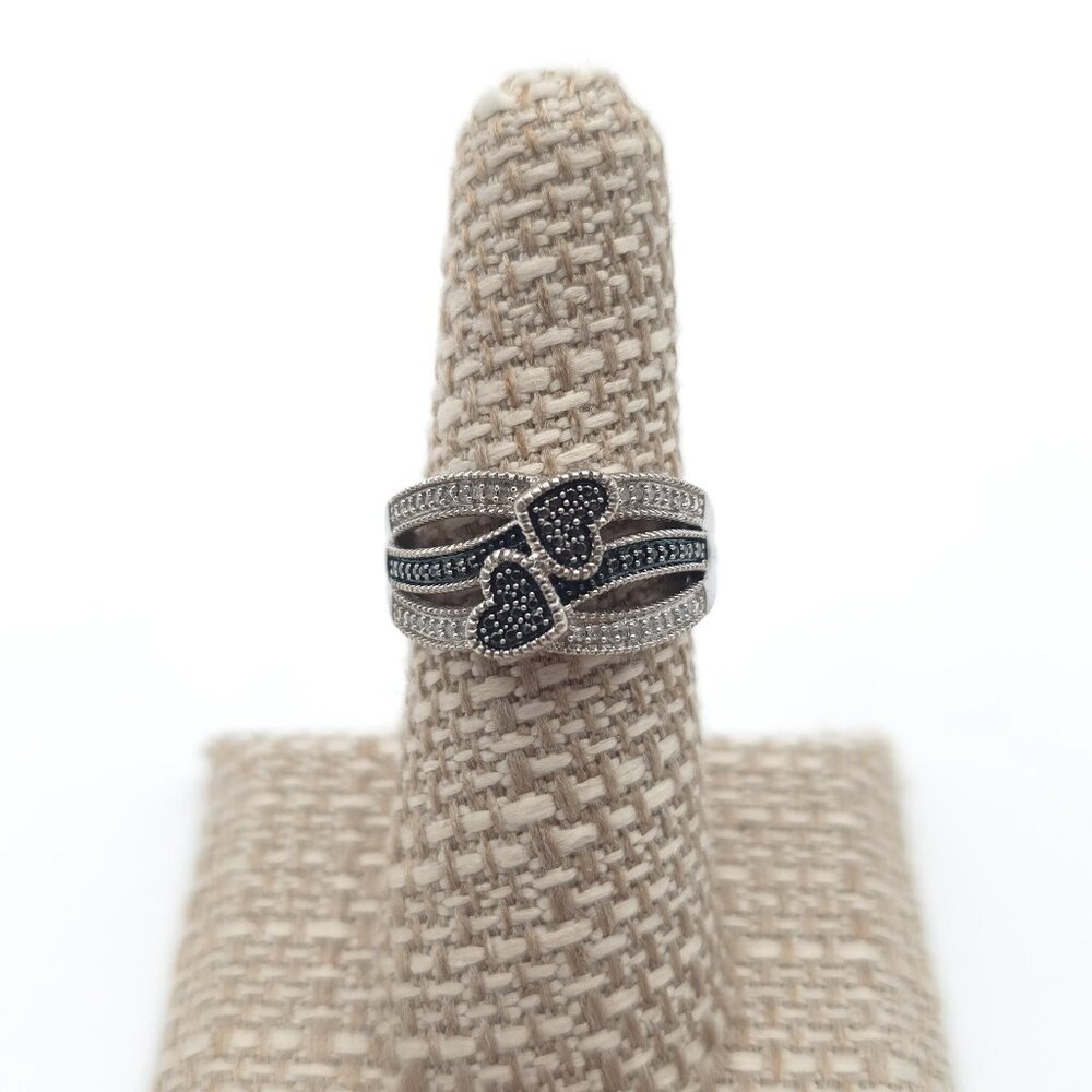 Size 7 Sterling Silver Blue and Clear Small Diamonds Ring A1718